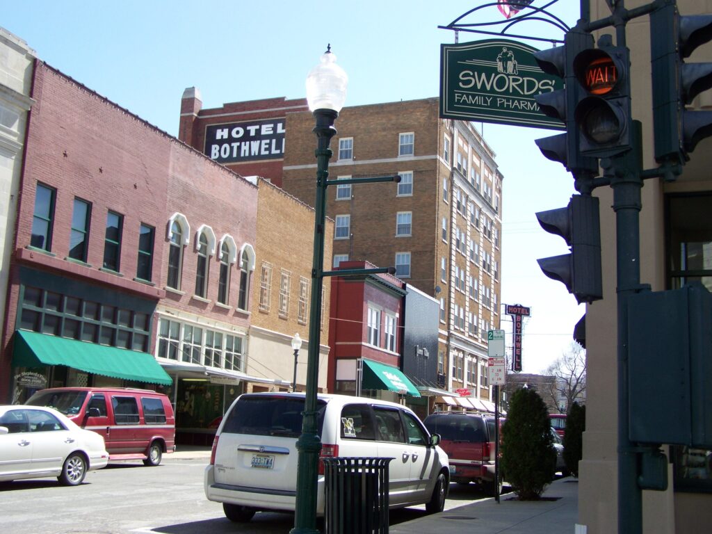 2007 side photo of Bothwell Hotel